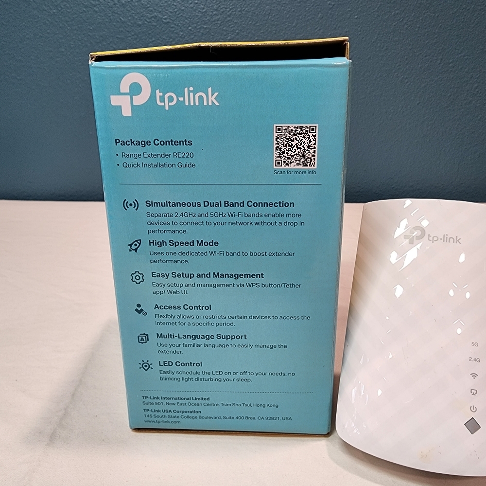TP-Link WiFi Extender - Picture 2 of 6